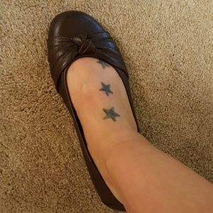 Cute slip on shoes with knot